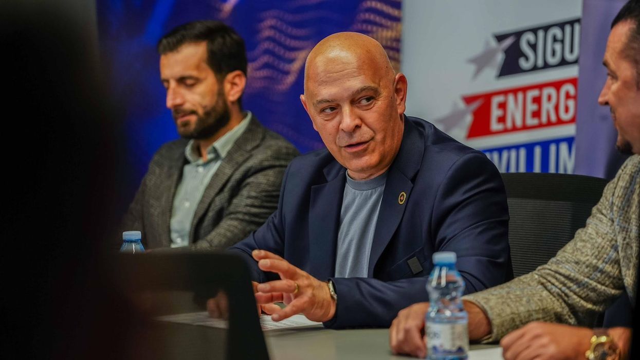 Gjini kritikon Qeverinë për energjinë: Po shesim qymyr, ndërsa blejmë rrymë 100 fish më shtrenjtë Gjini kritikon Qeverinë për energjinë: Po shesim qymyr, ndërsa blejmë rrymë 100 fish më shtrenjtë
