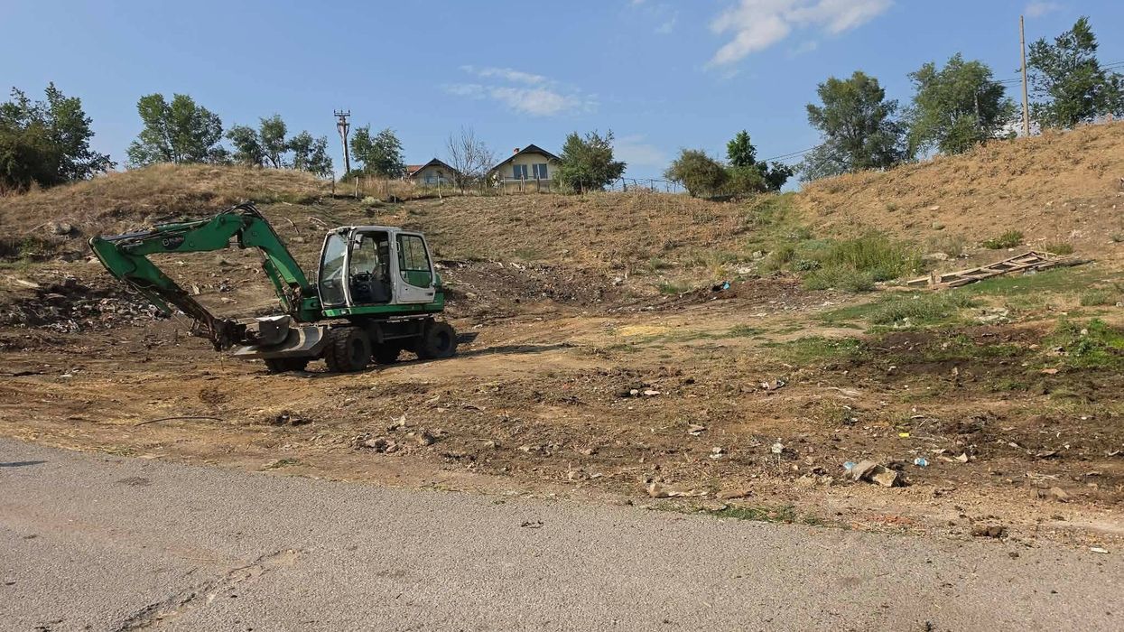 Gjilani liron pronën komunale të uzurpuar për mbi 20 vite, rrënohet objekti pa leje Gjilani liron pronën komunale të uzurpuar për mbi 20 vite, rrënohet objekti pa leje