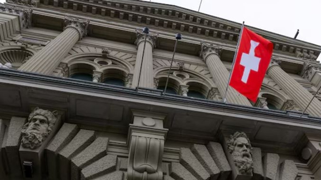 Rreth 62% e zviceranëve kundër përkufizimit të ri të neutralitetit për vendosjen e sanksioneve apo bashkëpunimin me aleanca si NATO