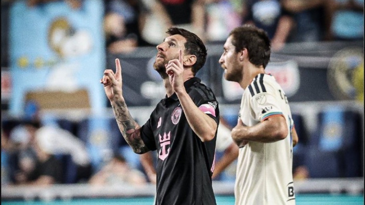 Goli i parë pas vdekjes së babait, Messi shpërthen në emocione