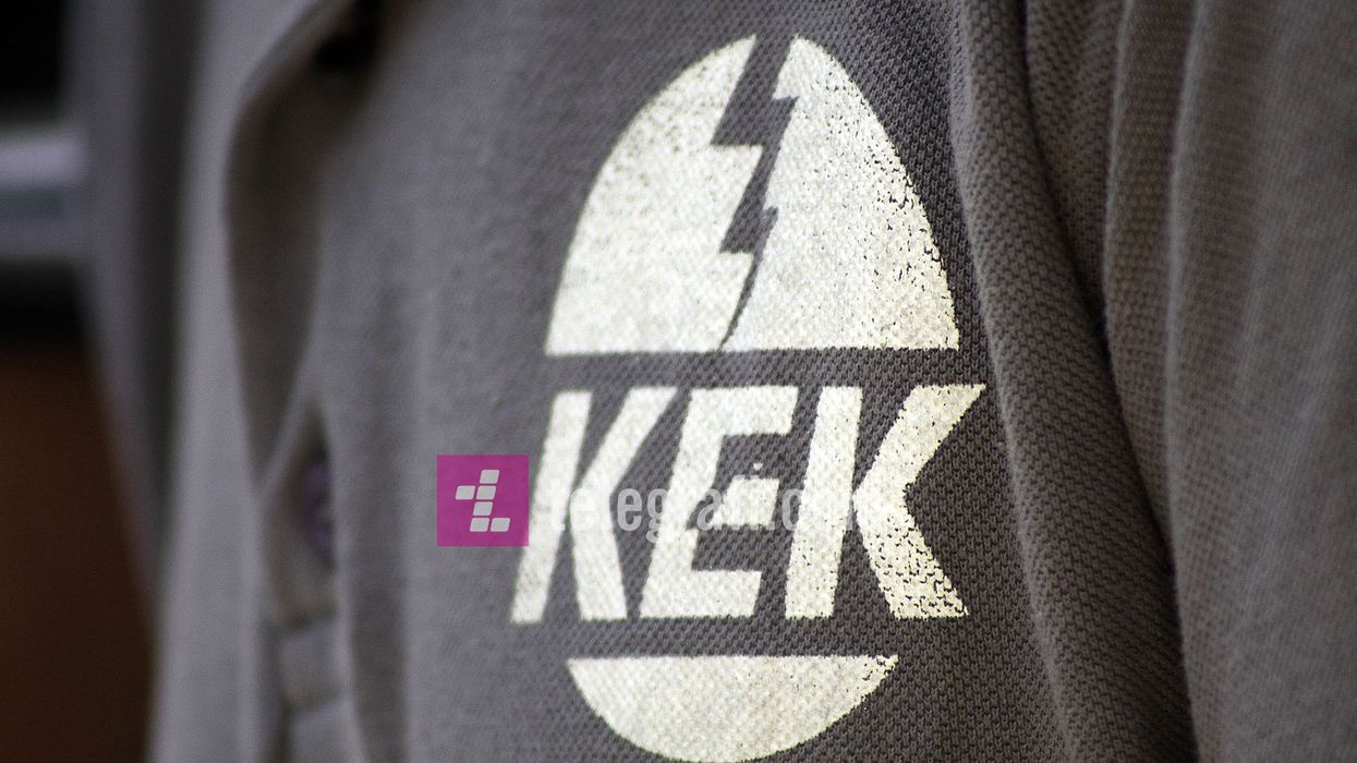 Ra në kontakt me tensionin elektrik, vdes edhe një punëtor i KEK-ut në vendin e punës Ra në kontakt me tensionin elektrik, vdes edhe një punëtor i KEK-ut në vendin e punës