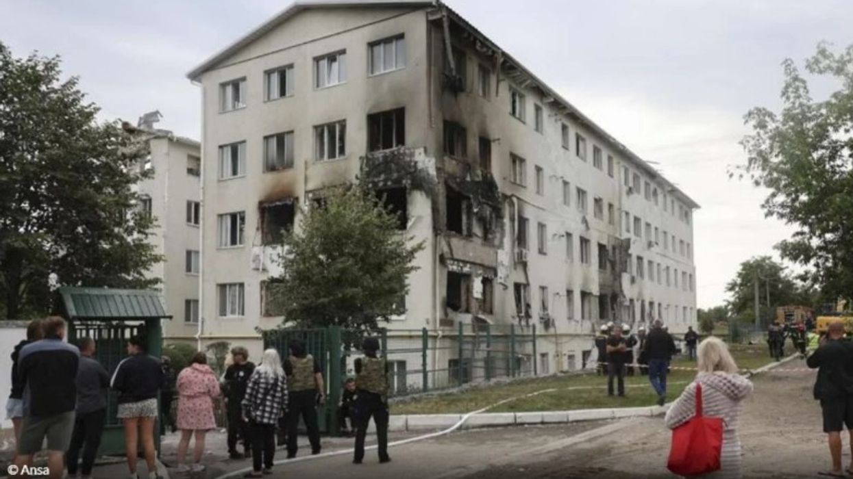 Sulm me dronë i Rusisë në rajonin e Kharkivit, bilanc me dy të vdekur dhe dy të plagosur Sulm me dronë i Rusisë në rajonin e Kharkivit, bilanc me dy të vdekur dhe dy të plagosur