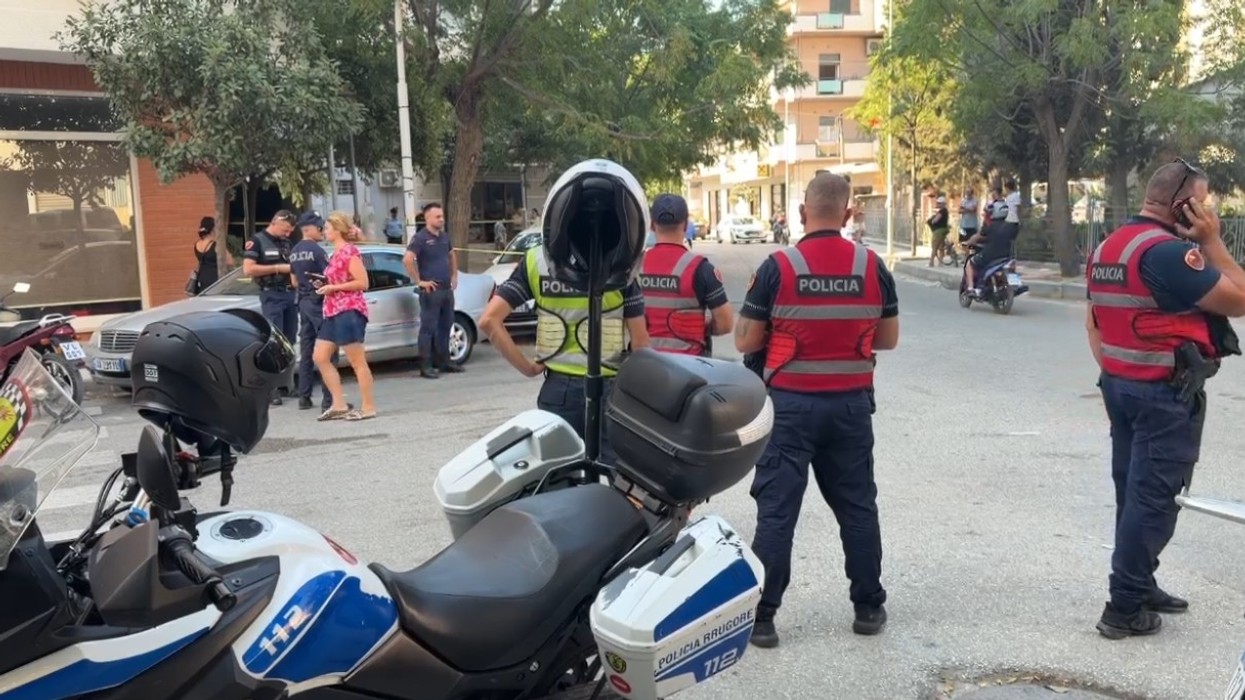 Ra nga ballkoni i pallatit, humb jetën 50-vjeçari në Vlorë