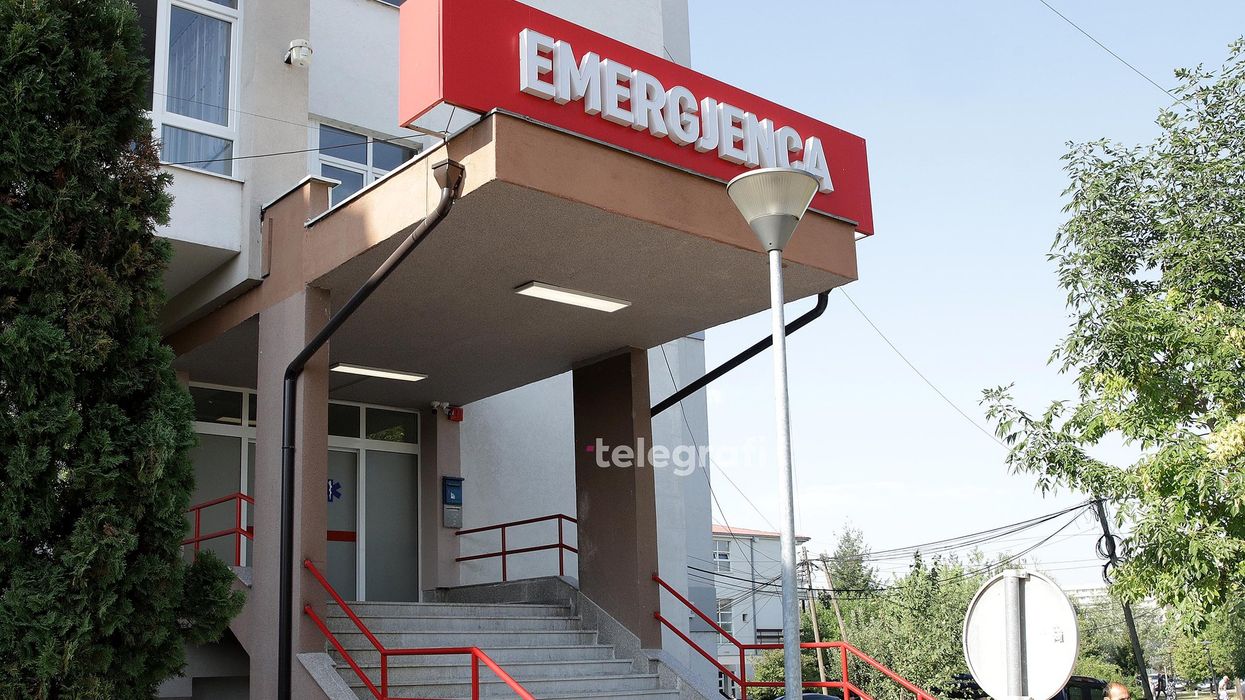 Plagoset nga një plumb qorr në Lipjan, dërgohet një grua në QKUK Plagoset nga një plumb qorr në Lipjan, dërgohet një grua në QKUK