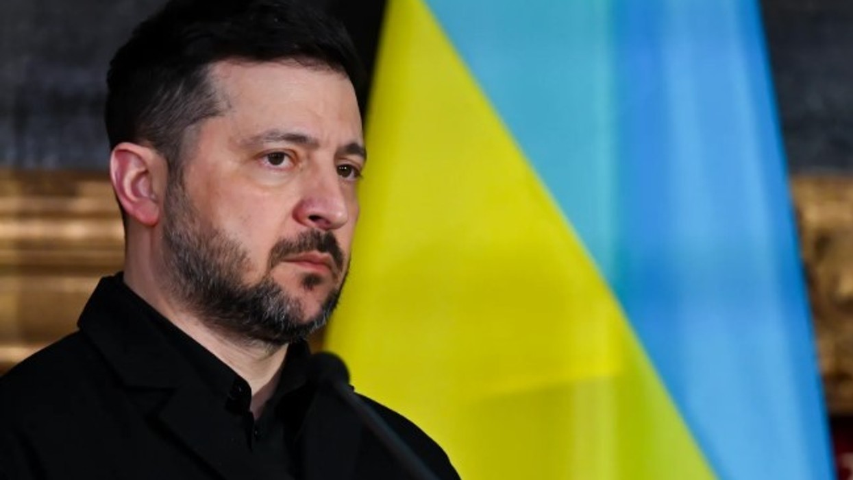 Ukraina godet rafinerinë ruse mbi 1,600 kilometra larg kufirit, Zelenskyy konfirmon sulmin
