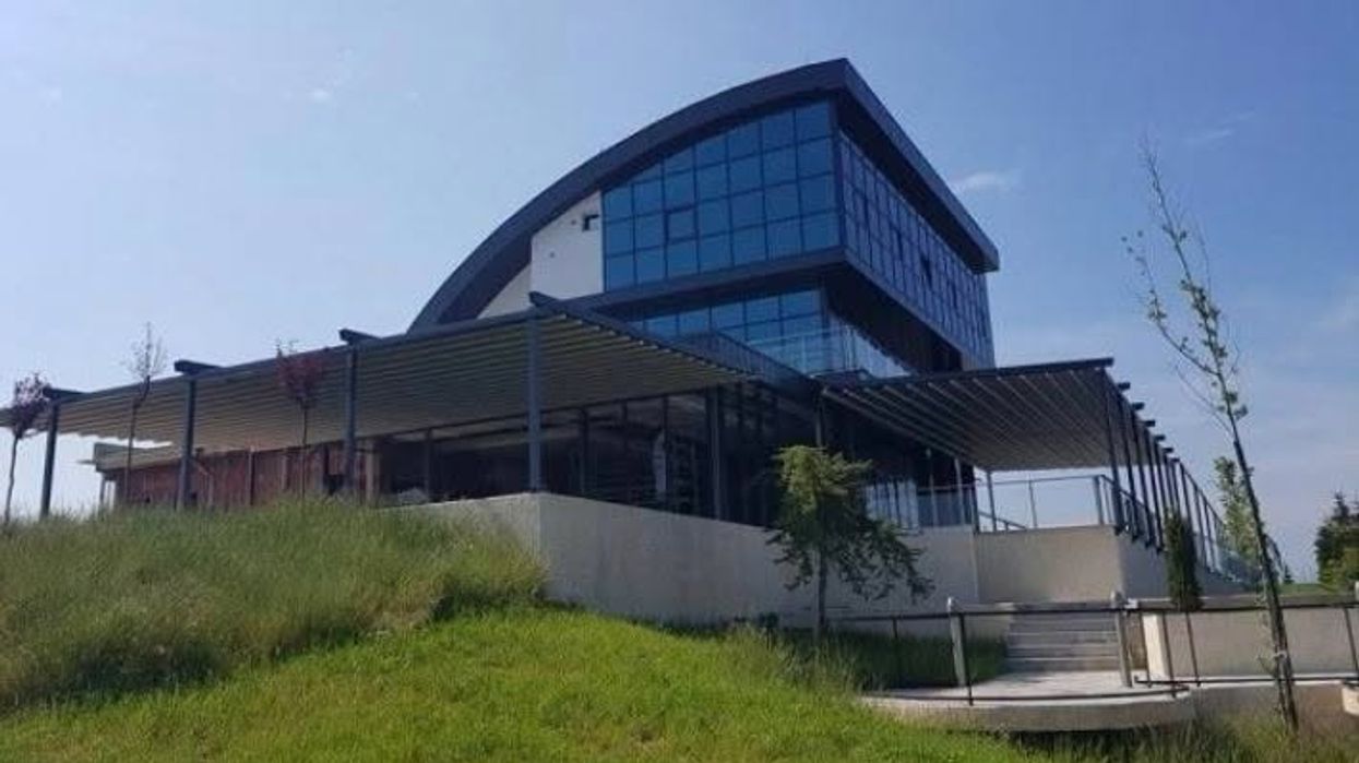 Inspektorati i Mjedisit urdhëron mbylljen e një restoranti te Liqeni Radoniqit Inspektorati i Mjedisit urdhëron mbylljen e një restoranti te Liqeni Radoniqit