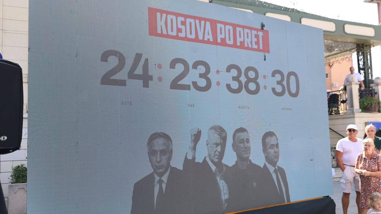 Në Prishtinë nisi “Ora e Pritjes”, numërimi së prapthi në pritje të krerëve të UÇK-së