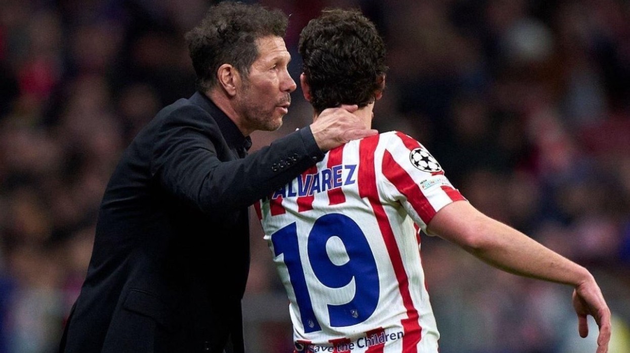Simeone flet për të ardhmen e Alvarezit dhe abuzimet e tifozëve ndaj tij