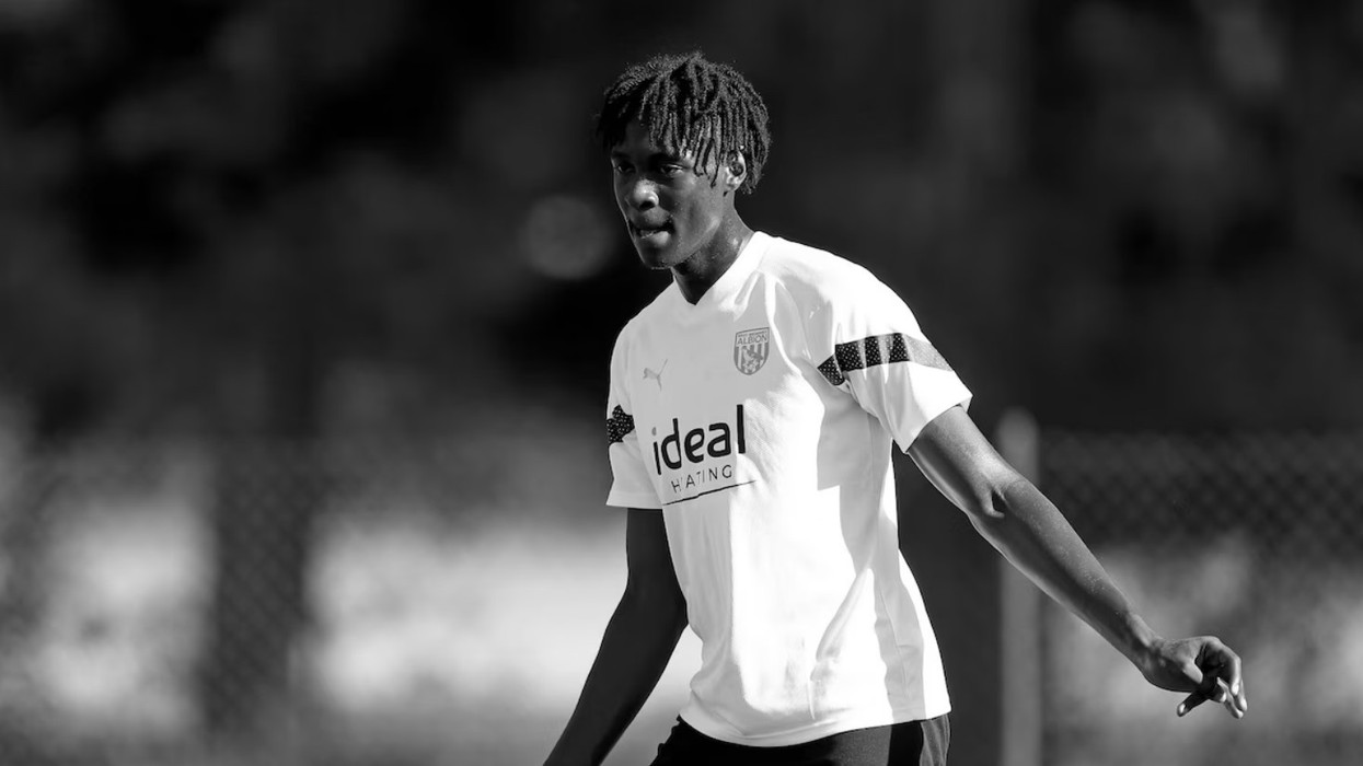 Një tragjedi e madhe në futboll, 25-vjeçari humb jetën në mes të ndeshjes