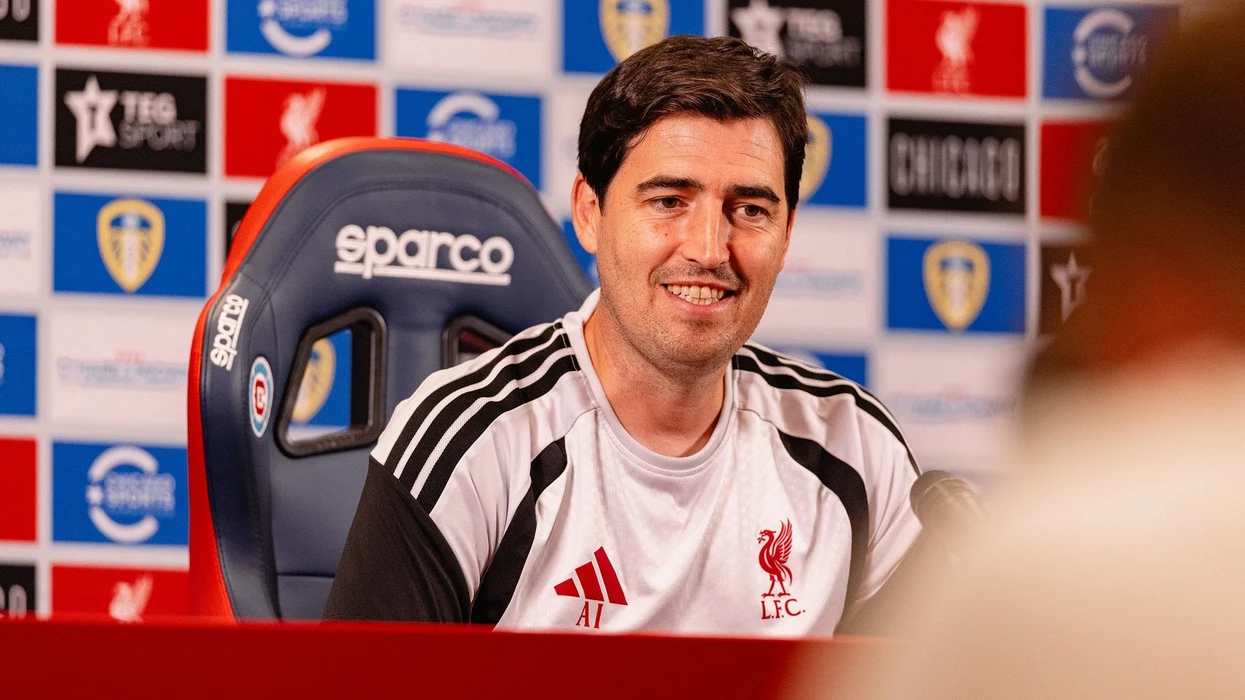 “Shpresoj të jenë më shumë se një” - Iraola konfirmon transferimet e reja te Liverpooli