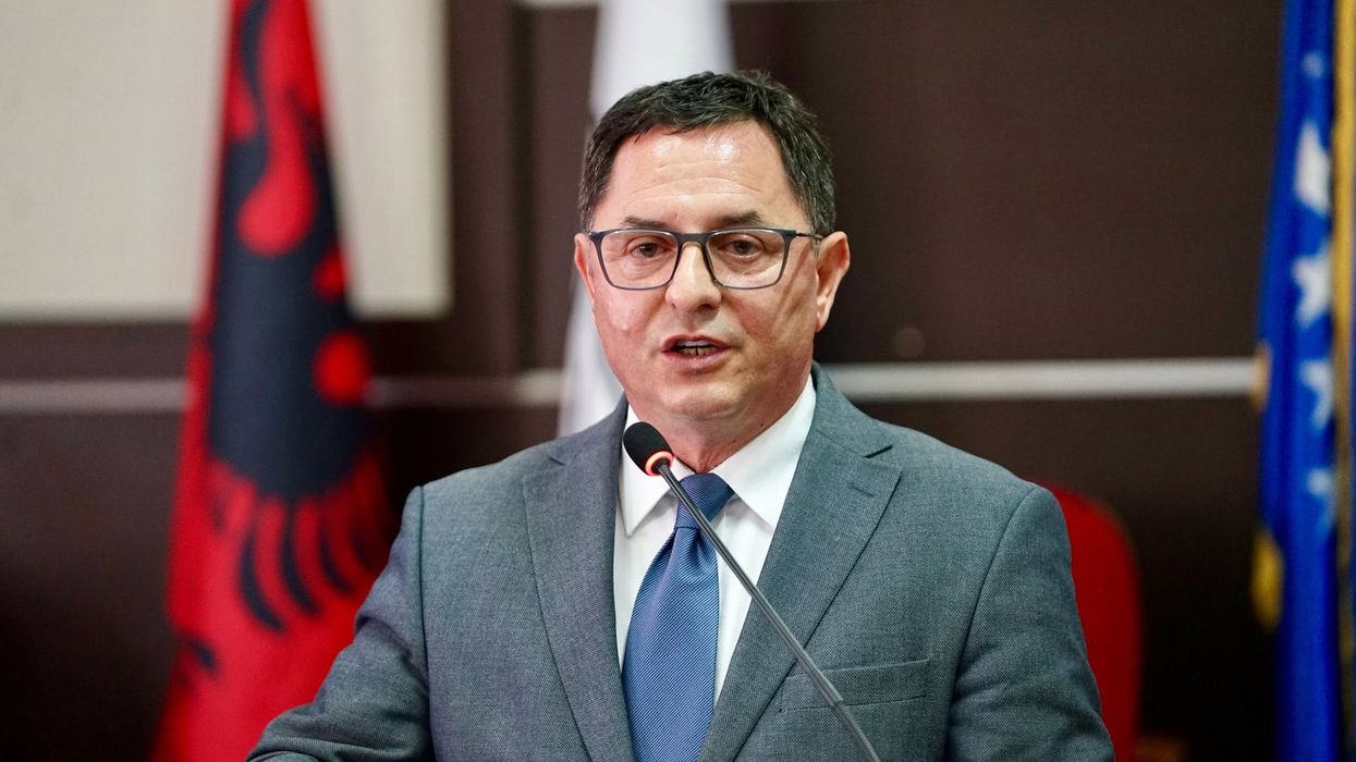 Kryetari i Malishevës reagon pas vdekjes së policit Altin Kryeziu: Humbje e madhe për familjen dhe Policinë Kryetari i Malishevës reagon pas vdekjes së policit Altin Kryeziu: Humbje e madhe për familjen dhe Policinë