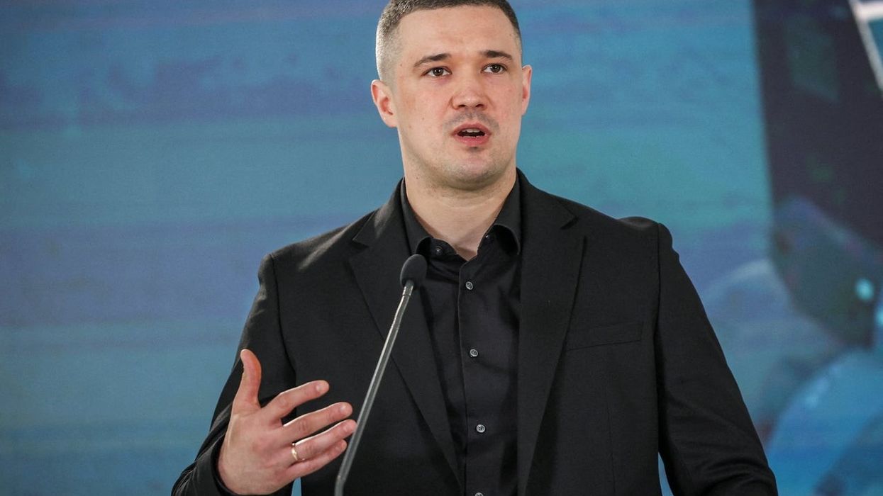 Zelensky ka 'pyetje për t'u përgjigjur' në lidhje me korrupsionin në qeverinë e tij, thotë ministri i shkarkuar Zelensky ka 'pyetje për t'u përgjigjur' në lidhje me korrupsionin në qeverinë e tij, thotë ministri i shkarkuar