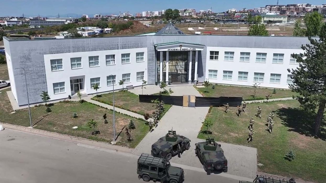 Një mundësi drejt karrierës ushtarake në SHBA, hapet konkursi nga Ministria e Mbrojtjes Një mundësi drejt karrierës ushtarake në SHBA, hapet konkursi nga Ministria e Mbrojtjes