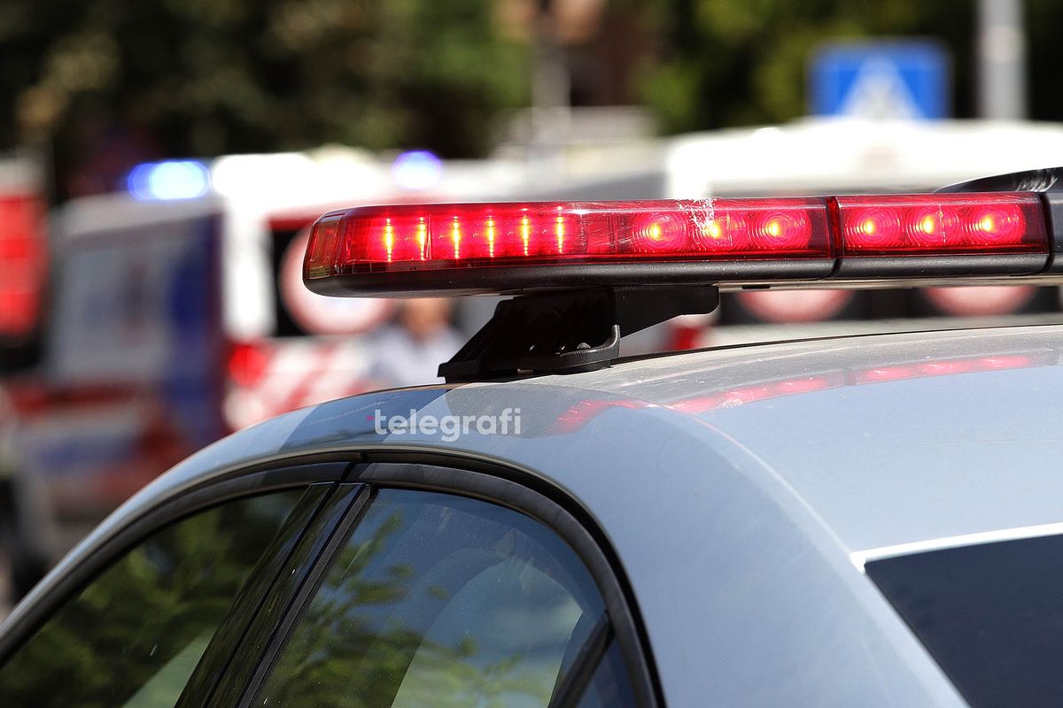 Bie nga kati i gjashtë i një banese një e mitur në Pejë, dërgohet në QKUK - rasti po hetohet Bie nga kati i gjashtë i një banese një e mitur në Pejë, dërgohet në QKUK - rasti po hetohet