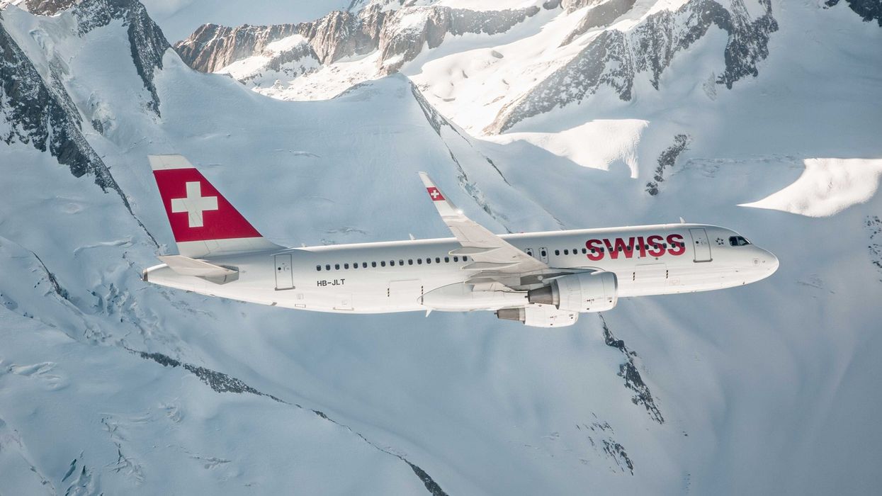 Aeroplani i “Swiss” detyrohet të aterrojë në një ishull në Atlantik për shkak të një ere të rëndë kimike Aeroplani i “Swiss” detyrohet të aterrojë në një ishull në Atlantik për shkak të një ere të rëndë kimike