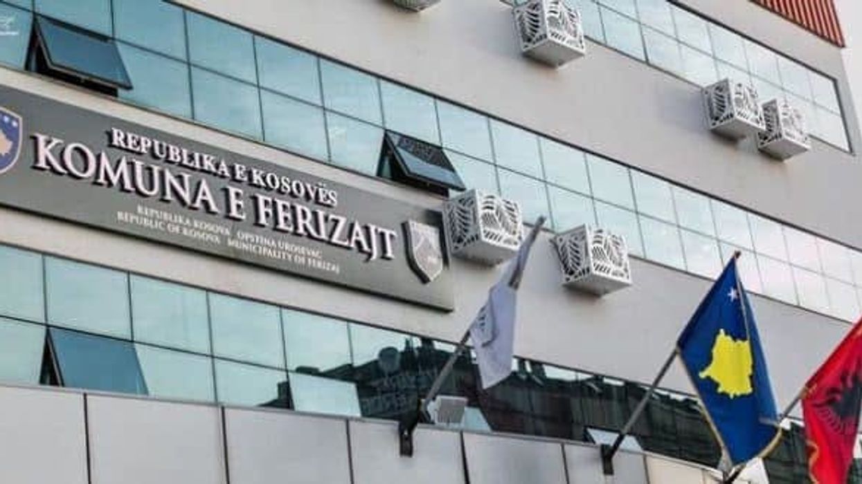 Mbyll përkohësisht rrugën “Xhevë Lladrovci” në Ferizaj Mbyll përkohësisht rrugën “Xhevë Lladrovci” në Ferizaj
