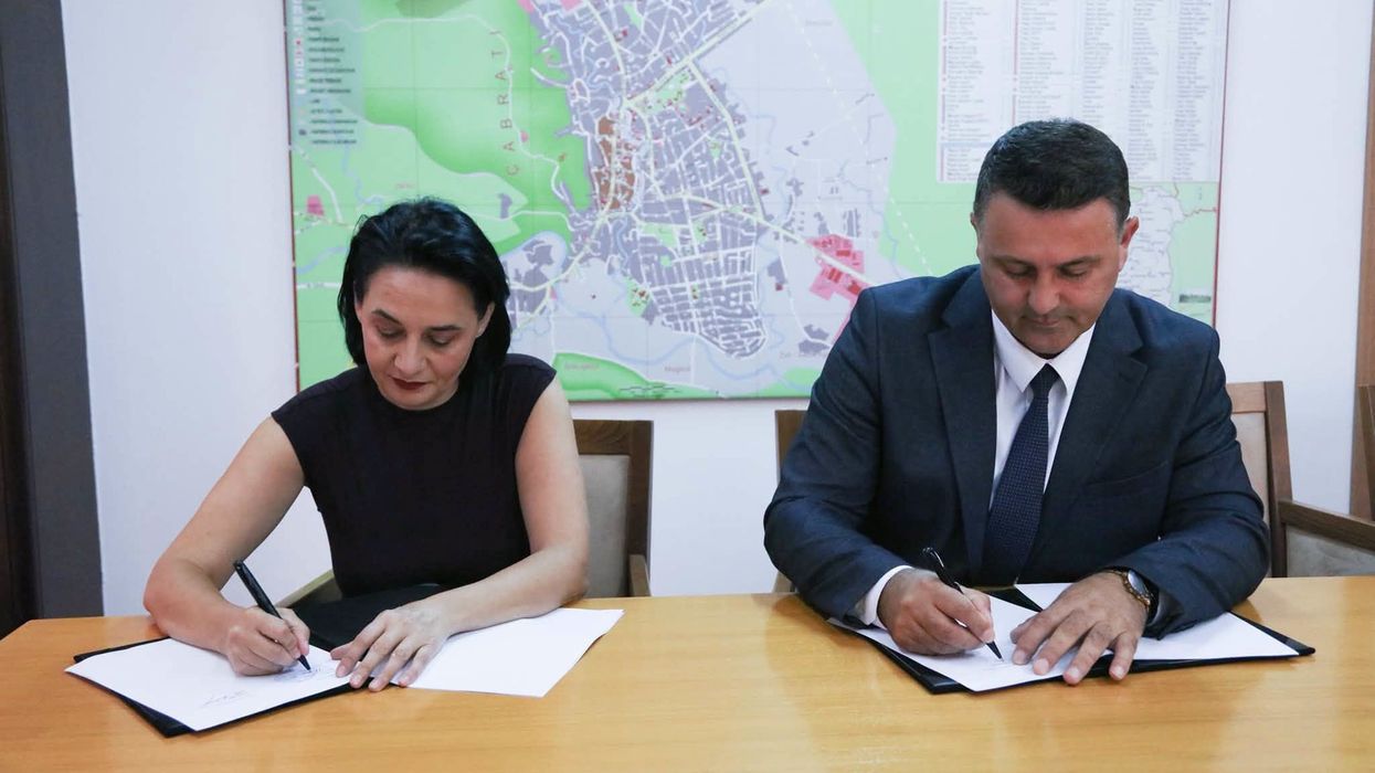 Gjakova përfiton 1.5 milionë euro për Banim Social Adekuat Gjakova përfiton 1.5 milionë euro për Banim Social Adekuat