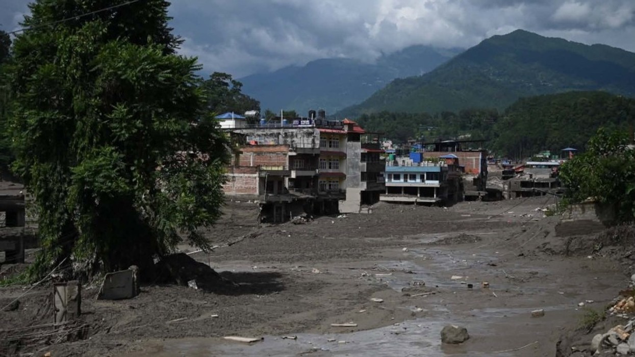Përmbytjet në Nepal, shkon në 95 numri i viktimave - dhjetëra ende të zhdukur