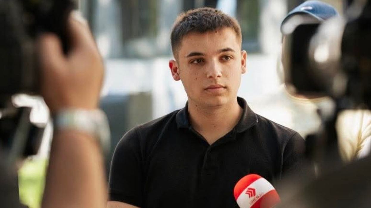 Sejdi reagon ndaj ministrit Shasivari: Asnjë hap prapa, provimi i jurisprudencës në teori dhe praktikë, duhet të mbahet në shqip Sejdi reagon ndaj ministrit Shasivari: Asnjë hap prapa, provimi i jurisprudencës në teori dhe praktikë, duhet të mbahet në shqip