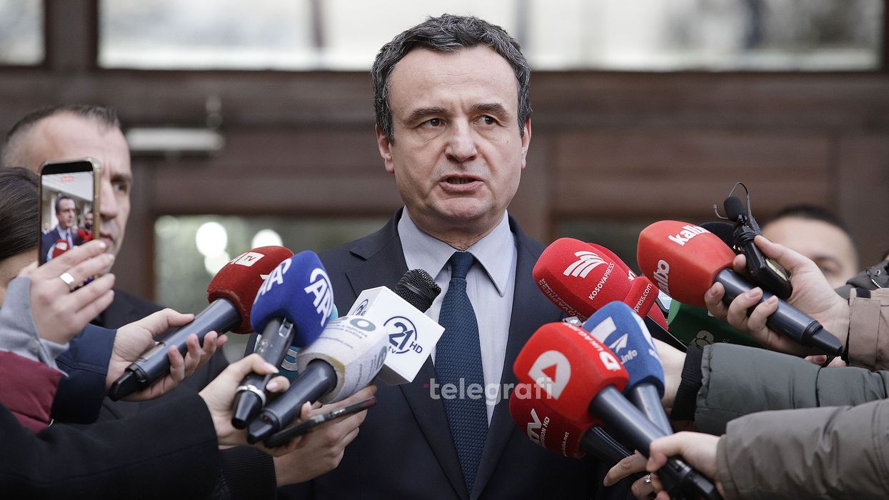 Kurti pas takimit me Abdixhikun: Për herë të parë diskutuam emra konkretë për Presidentin - takimet vazhdojnë Kurti pas takimit me Abdixhikun: Për herë të parë diskutuam emra konkretë për Presidentin - takimet vazhdojnë