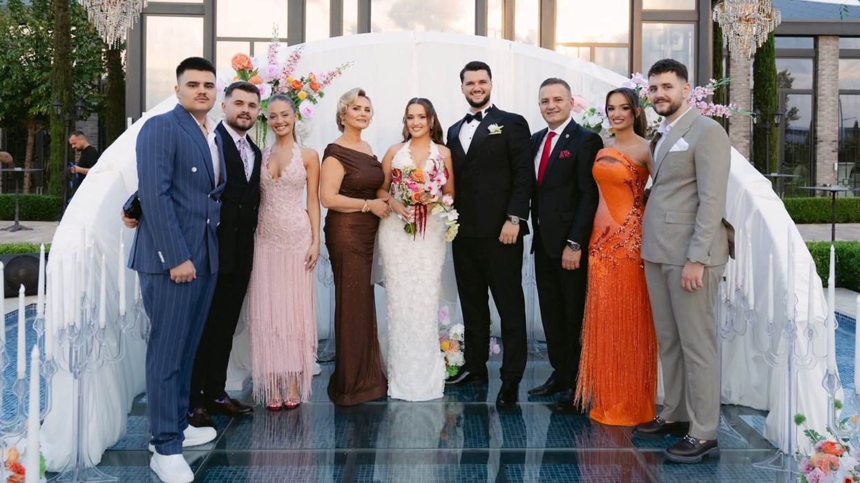 Martohet vajza e Bekim Jasharit
