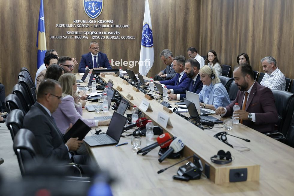 KGJK merr vendim, nuk rikthehen gjyqtarët dhe stafi serb KGJK merr vendim, nuk rikthehen gjyqtarët dhe stafi serb