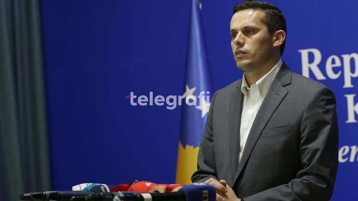 PDK-ja dorëzon sot kallëzim penal ndaj Avni Deharit për keqpërdorim të pozitës zyrtare PDK-ja dorëzon sot kallëzim penal ndaj Avni Deharit për keqpërdorim të pozitës zyrtare