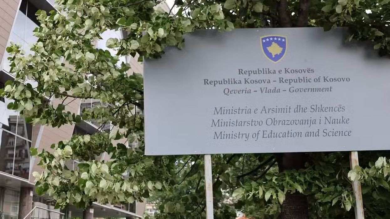 Miratohet nga MASH katalogu i teksteve shkollore, ekzekutohen mjetet financiare te prindërit Miratohet nga MASH katalogu i teksteve shkollore, ekzekutohen mjetet financiare te prindërit