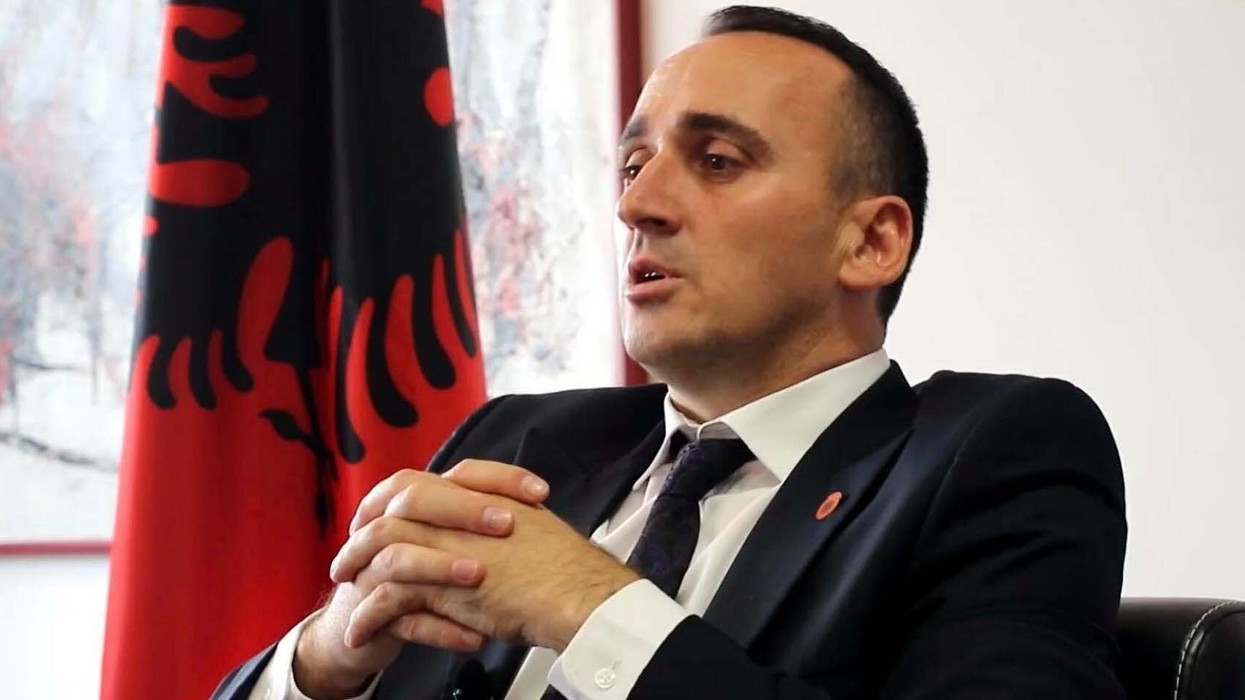 Syla: Deklaratat e Kurtit për UÇK-në janë të çuditshme dhe të vona