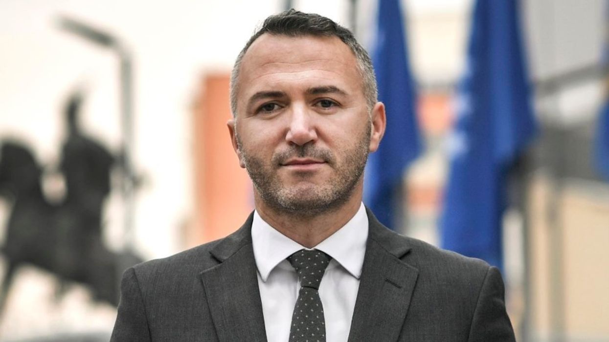 Zulfaj: Propaganda serbe për serbët e Kosovës ndjek “manualin rus” Zulfaj: Propaganda serbe për serbët e Kosovës ndjek “manualin rus”
