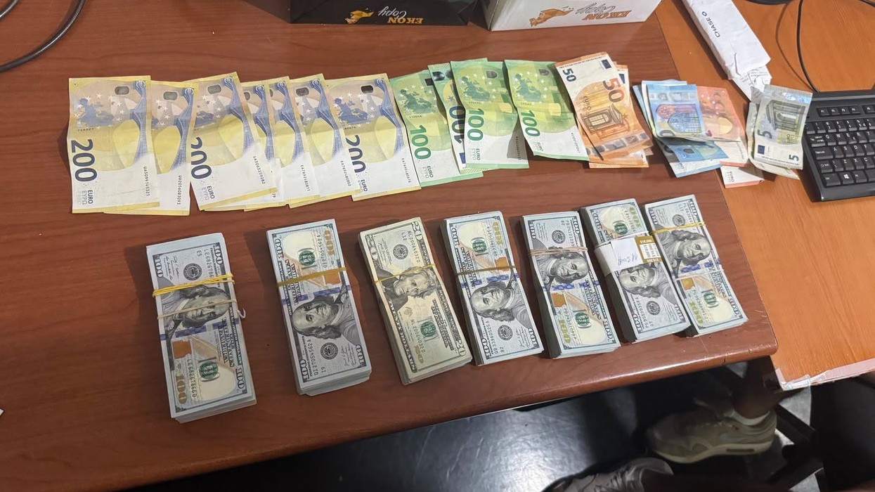 Dogana e Kosovës zbulon mbi 54 mijë euro të padeklaruara