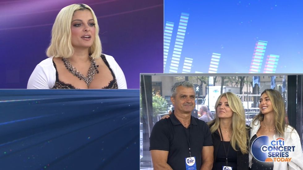 Bebe Rexha befasohet nga prindërit dhe kunata e saj në emisionin e famshëm amerikan të mëngjesit Bebe Rexha befasohet nga prindërit dhe kunata e saj në emisionin e famshëm amerikan të mëngjesit