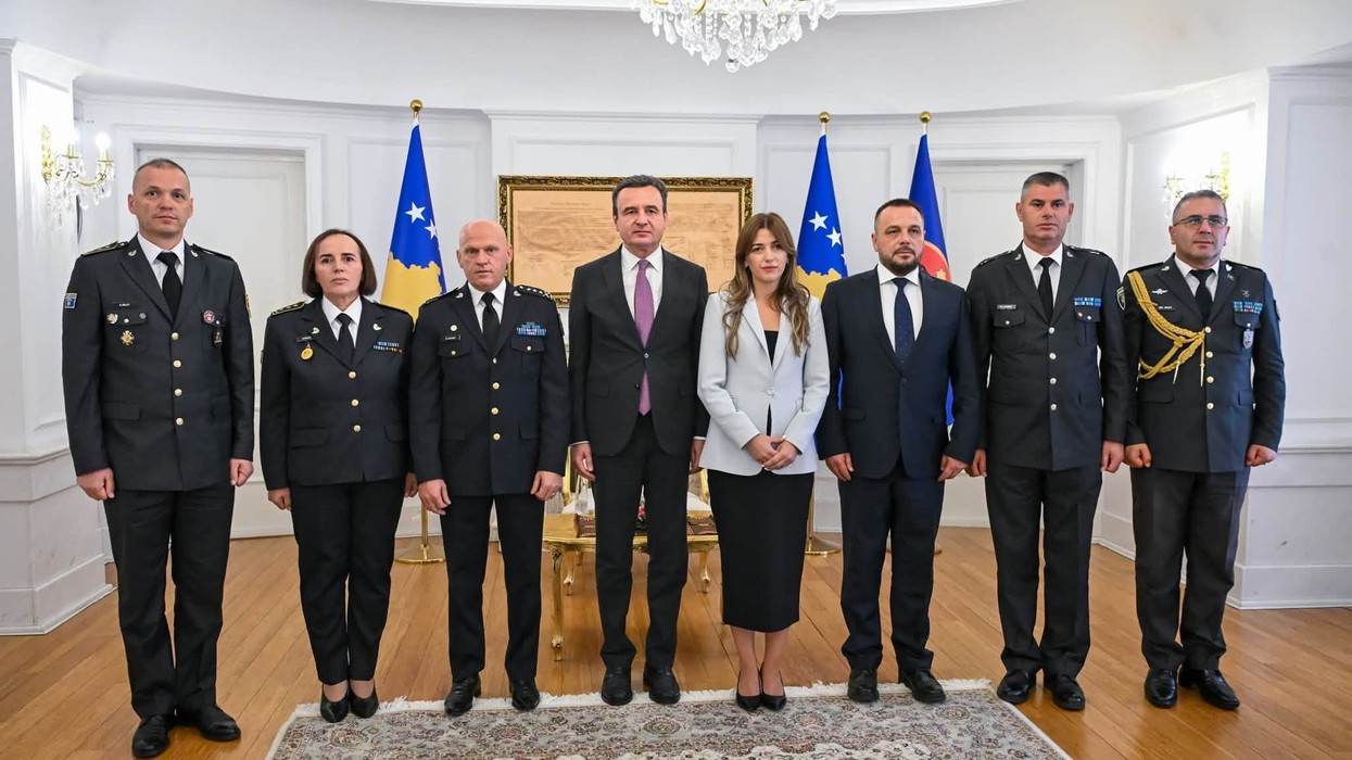 Gradohen tre gjeneralët e rinj të FSK-së