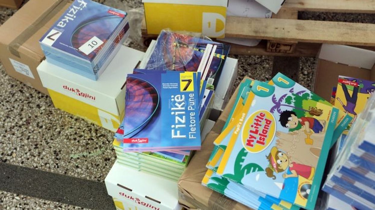 MASH kërkon nga prindërit deklarata për subvencionimin e teksteve shkollore MASH kërkon nga prindërit deklarata për subvencionimin e teksteve shkollore