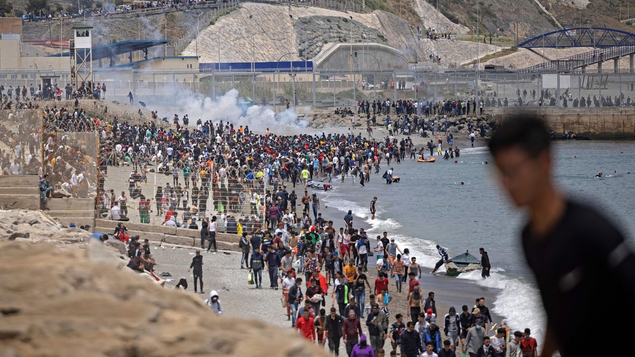 Kaos në Ceuta, Spanja kërkon ndërhyrjen e Frontex dhe Europol