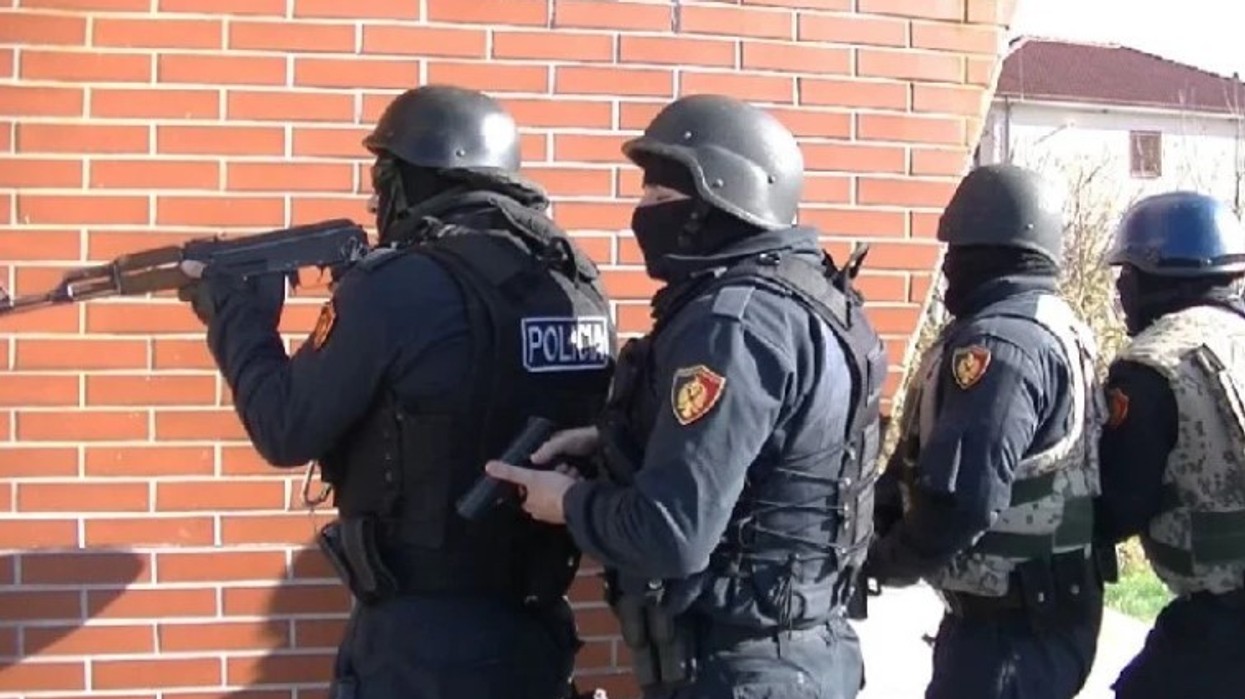 Renea dhe Policia aksion në Korçë, kërkohet i dënuari me 18 vite burg për vrasje