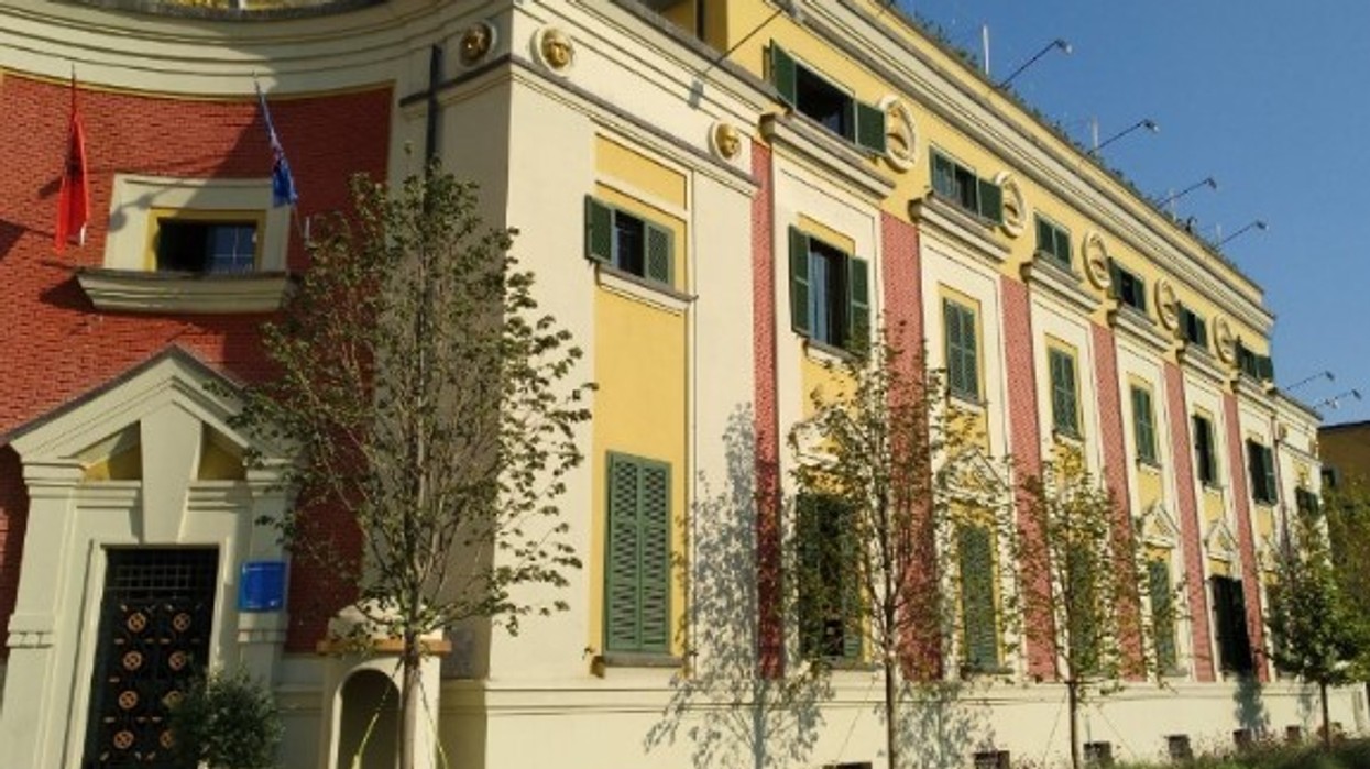 Bashkia e Tiranës pa ‘kokë’, kryetari në qeli, Ristani pa kompetenca dhe asnjë pasues i caktuar