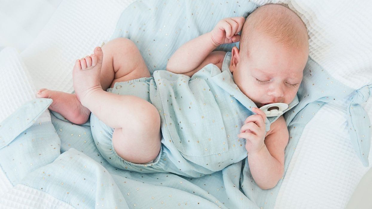 A ka bebi shumë vapë apo të ftohtë gjatë gjumit? Ja si ta kuptoni pa e zgjuar A ka bebi shumë vapë apo të ftohtë gjatë gjumit? Ja si ta kuptoni pa e zgjuar