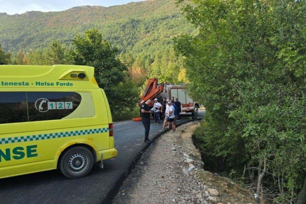 Makina bie në greminë, një viktimë dhe dy të lënduar në Mirditë Makina bie në greminë, një viktimë dhe dy të lënduar në Mirditë