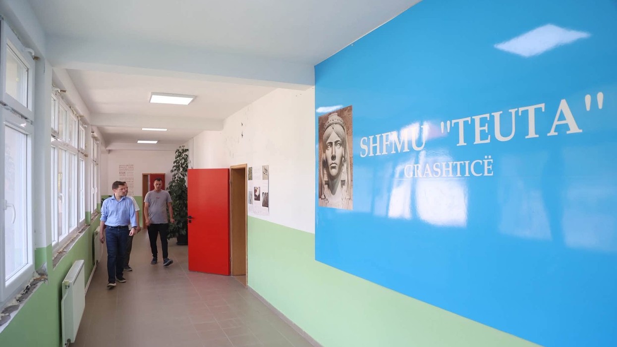 Elshani: Shkollat në Mramor dhe Grashticë bëhen gati për 1 Shtatorin