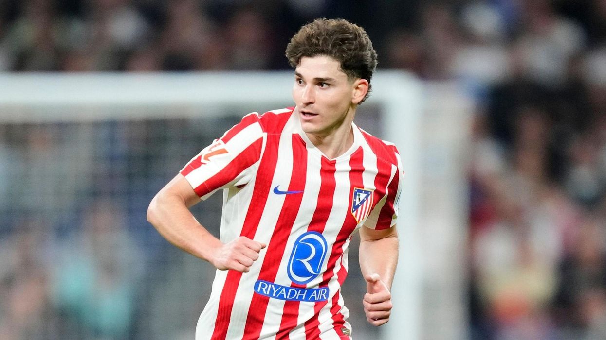 Julian Alvarez këmbëngul për transferimin te Barcelona, Atletico Madrid i hap rrugën largimit Julian Alvarez këmbëngul për transferimin te Barcelona, Atletico Madrid i hap rrugën largimit