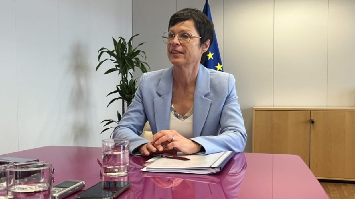 Marta Kos paralajmëron Serbinë: Glorifikimi i Mlladiqit nuk ka vend në BE