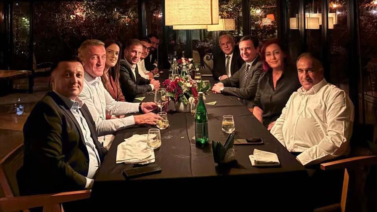 Pas Abdixhikut, Kurti takohet me deputetët e komuniteteve