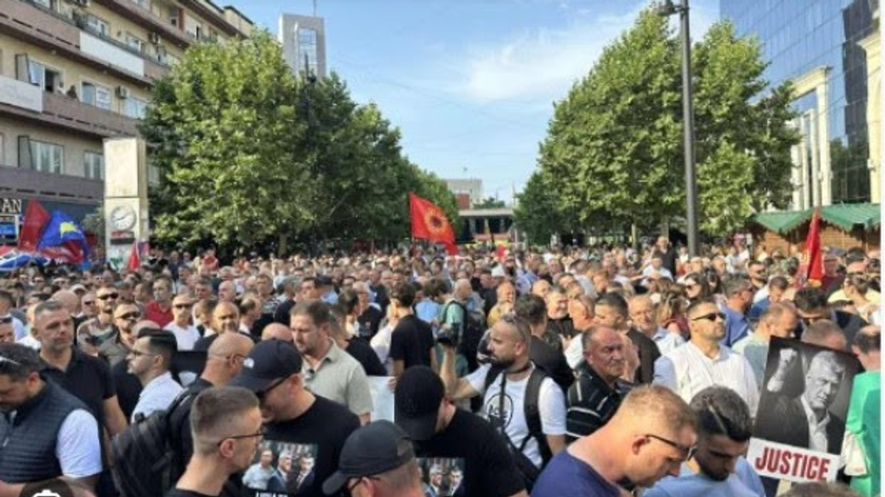 Veteranët paralajmërojnë protesta nëse dënohen krerët e UÇK-së: Nuk do të ndalemi derisa ta arrijmë qëllimin