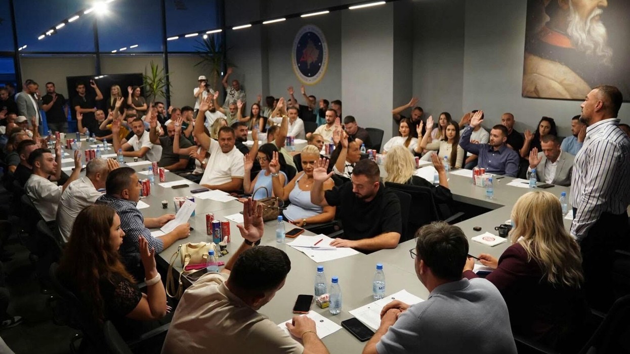 Aleanca në Prishtinë konsolidon strukturat, zgjidhet Kryesia e re dhe i bashkohen anëtarë të rinj
