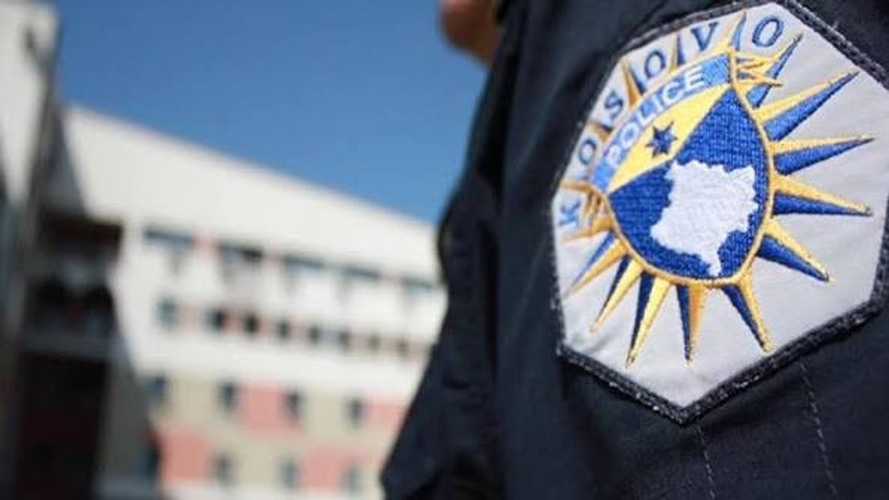 Arrestohet një person në Prishtinë, dyshohet për organizim të skemave piramidale dhe bixhoz të paligjshëm