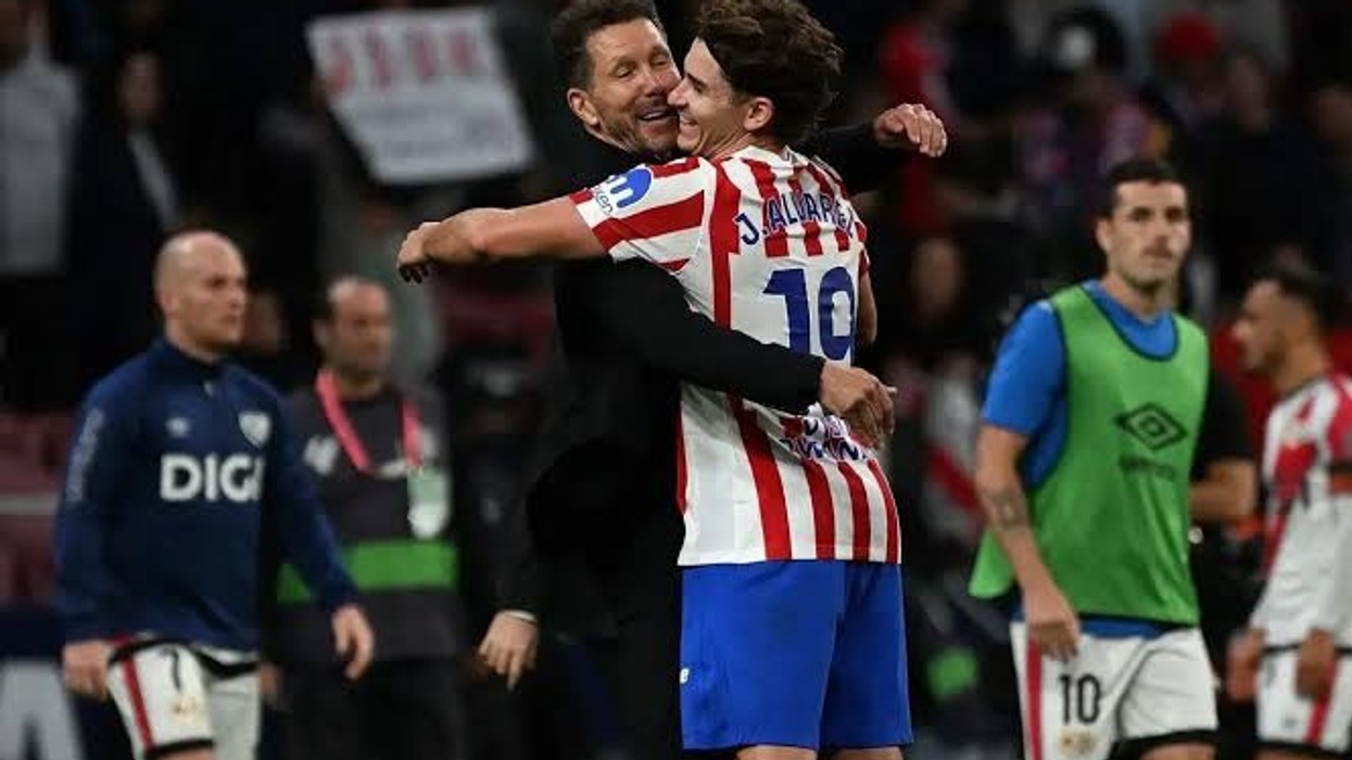 “Jeta është plot mundësi”, Simeone rikthimin e Alvarezit në skuadër