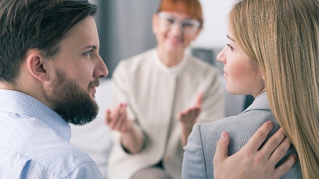 Si mund të ndikojnë pasiguritë personale në një marrëdhënie dashurie
