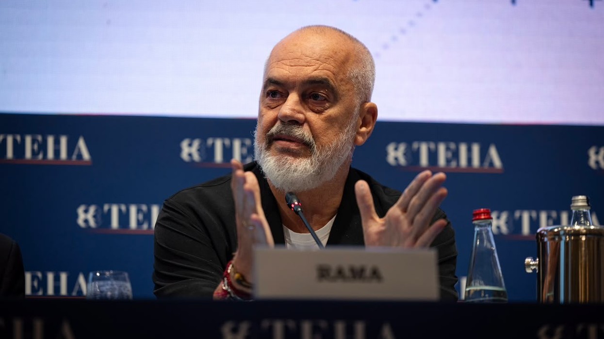 Rama godet Serbinë nga Italia për varrimin e Mlladiç: Kasapi s’mund të përcillet me funeral shtetëror