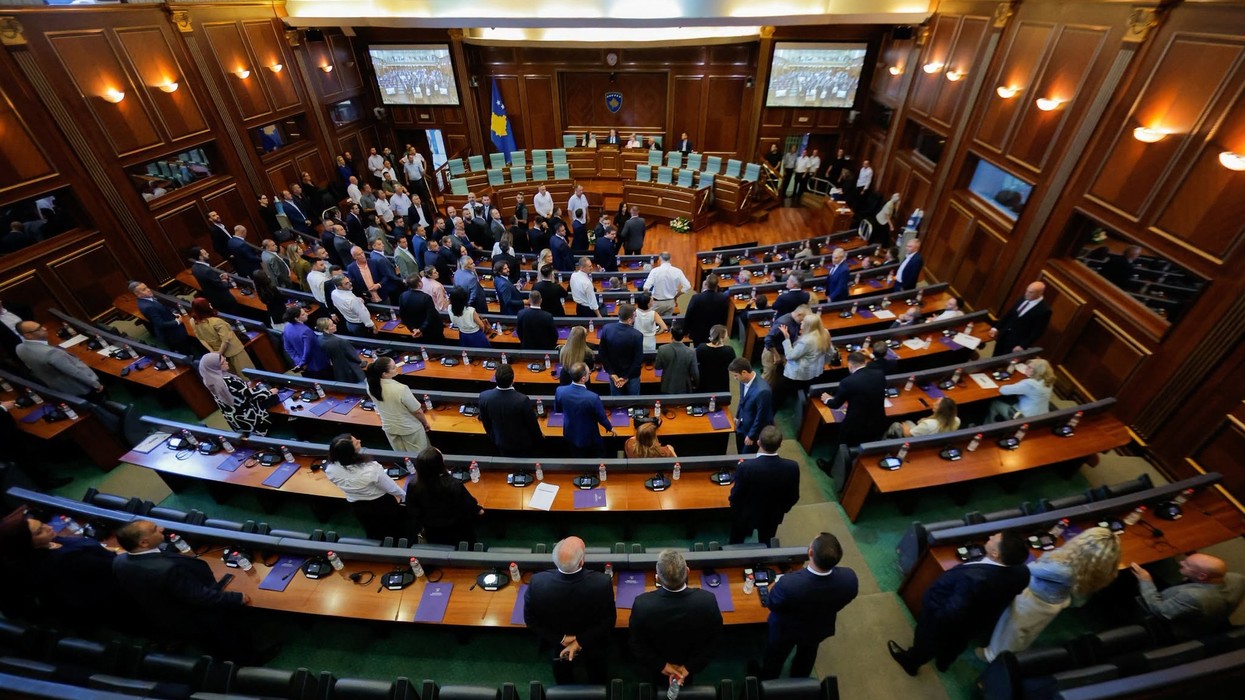PDK e Aleanca paralajmërojnë fazë tjetër të veprimit për të “kthyer ligjshmërinë”, nga LVV kërkojnë reagimin e institucioneve të sigurisë